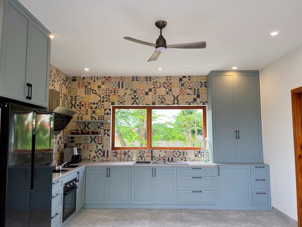 quat tran den 3canh moza quat tran den 3canh moza