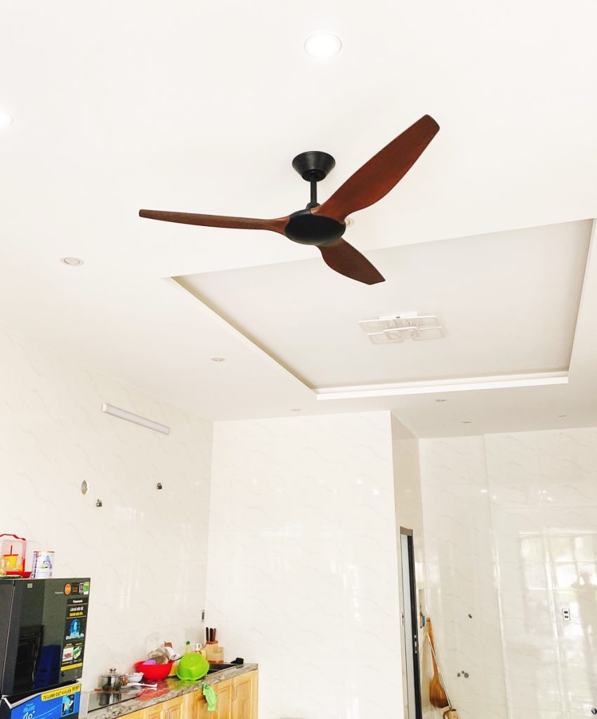 quat tran 3 canh hura quat tran 3 canh hura