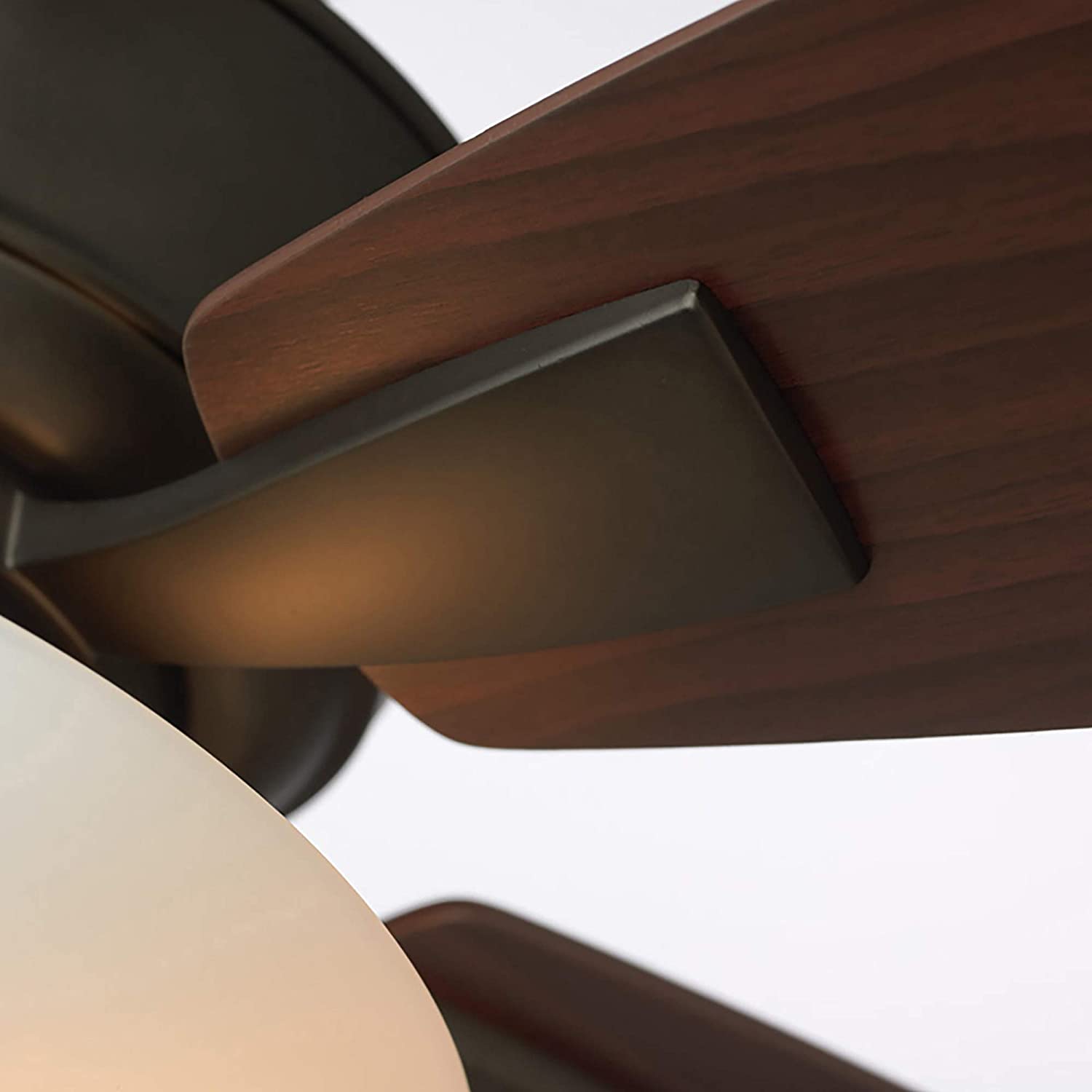 quat tran 5 canh co den delux3 quat tran 5 canh co den delux3