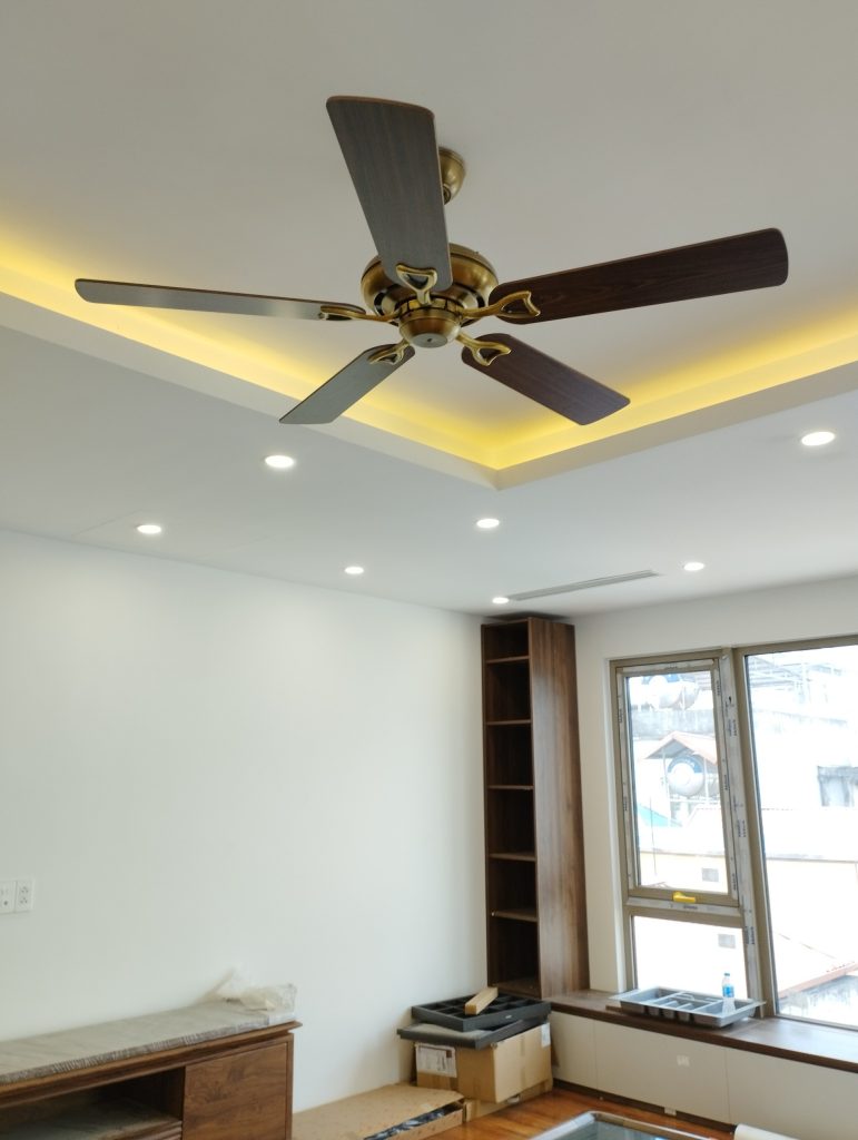 quat tran 5canh classic gold.jpg2 quat tran 5canh classic gold.jpg2