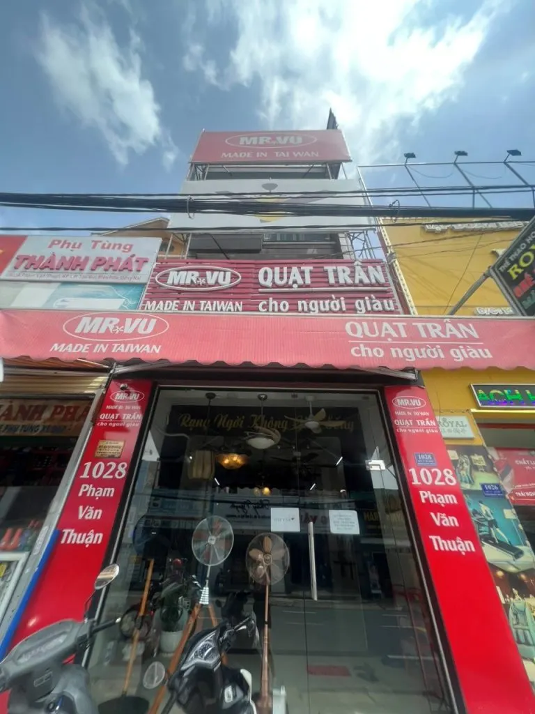 Showroom quạt trần Mr.Vũ tại Biên Hòa 2 quat tran trang tri tai bien hoa