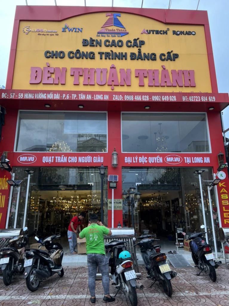 Showroom quạt trần Mr.Vũ tại Long An 1 quat tran trang tri tai long an