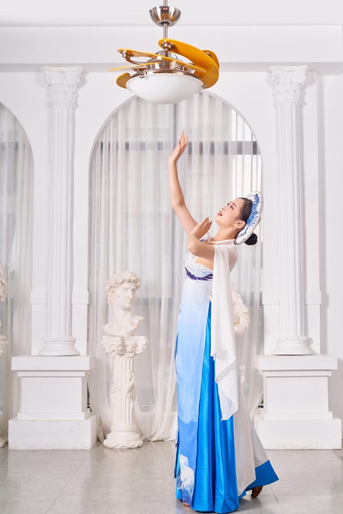 quat tran 5 canh xep sole vang quat tran 5 canh xep sole vang