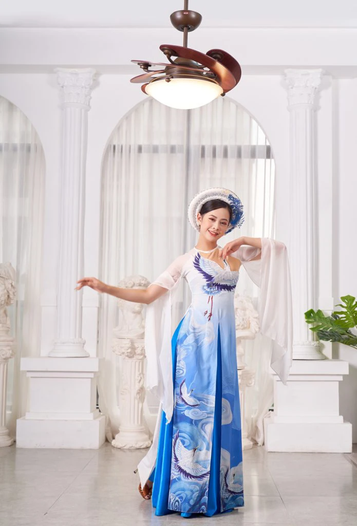 quat tran canh xep sole nau