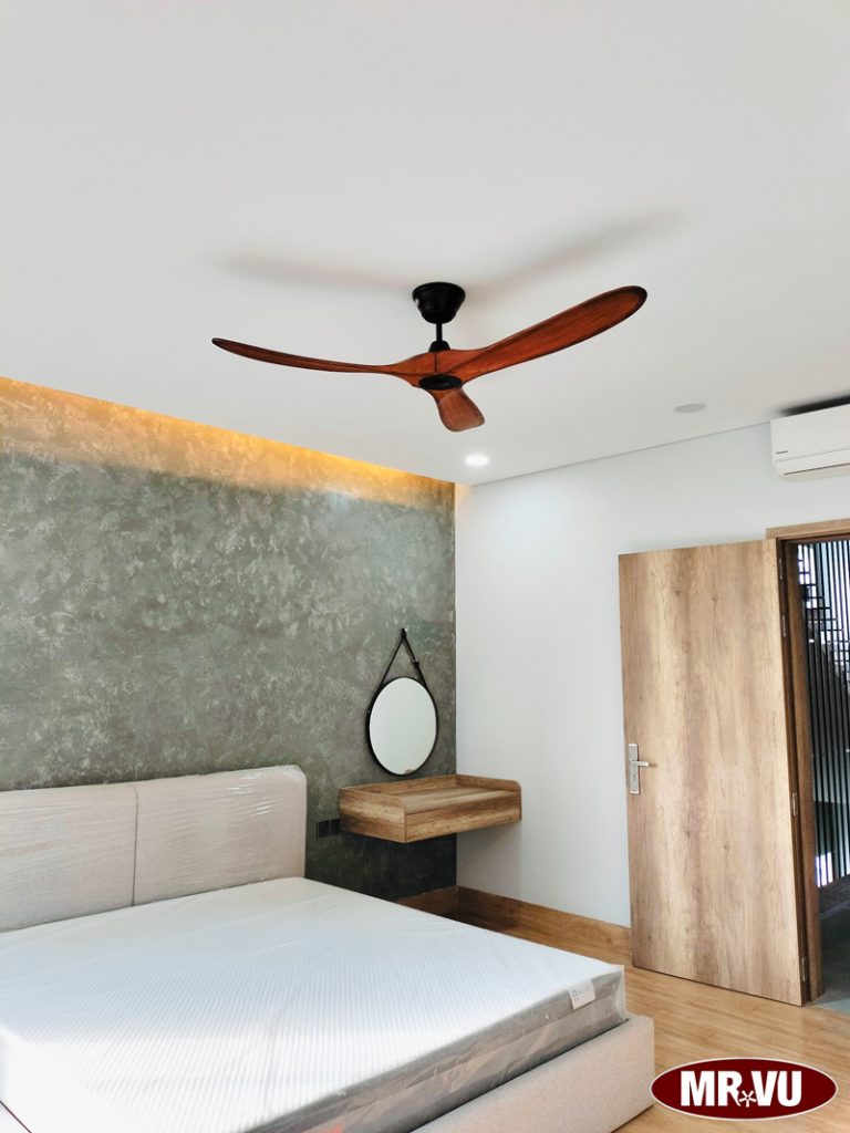 quat-tran-canh-go-eagle-phong-ngu-danang