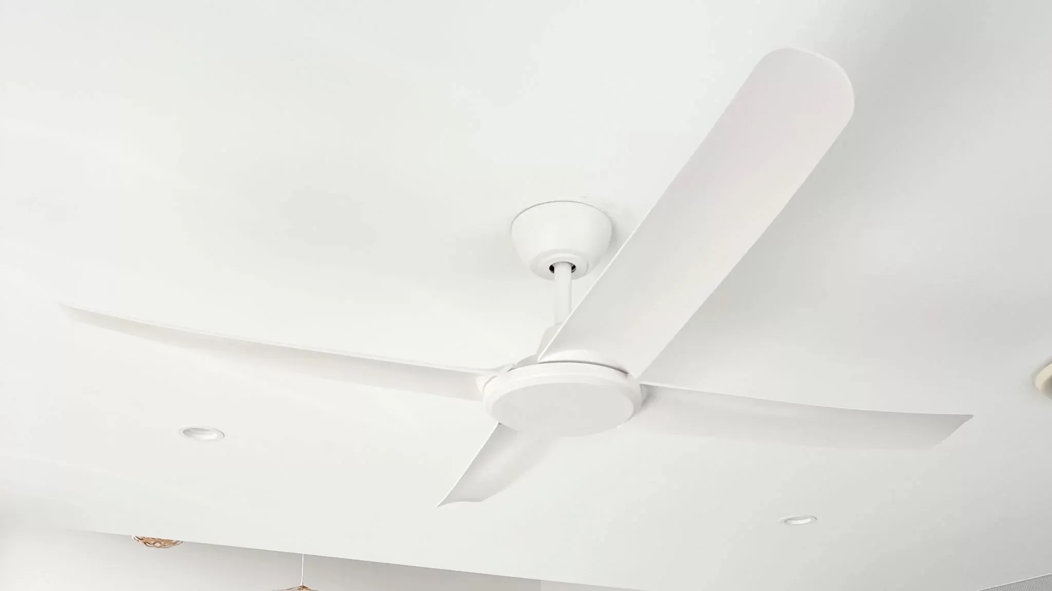 quat-tran-hero-4canh-mau-trang quat tran hero 4canh mau trang.jpg