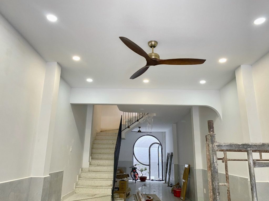 quat-tran-canh-go-camr-gold quat-tran-canh-go-camr-gold