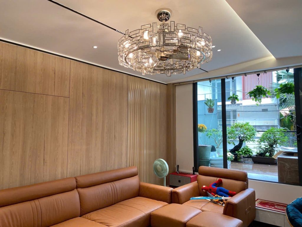 Quạt trần đèn Pha lê độc lạ KING