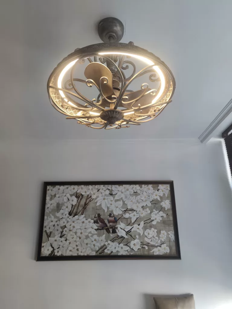 quat-den-chum-queen quat-den-chum-queen