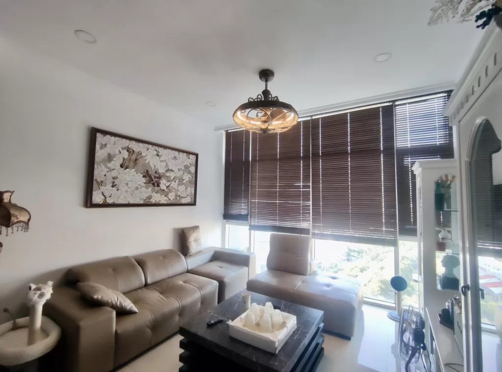 quat-den-chum-queen1 quat-den-chum-queen1