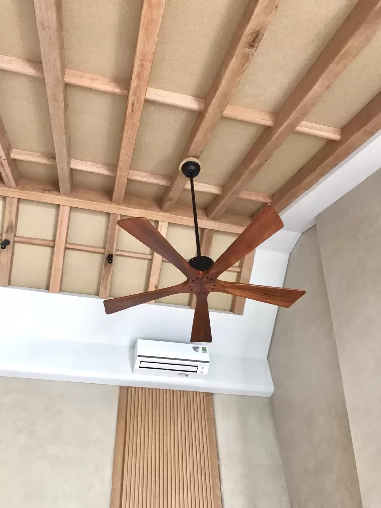 quat-tran-5canh-go-solid5b2 quat-tran-5canh-go-solid5b2