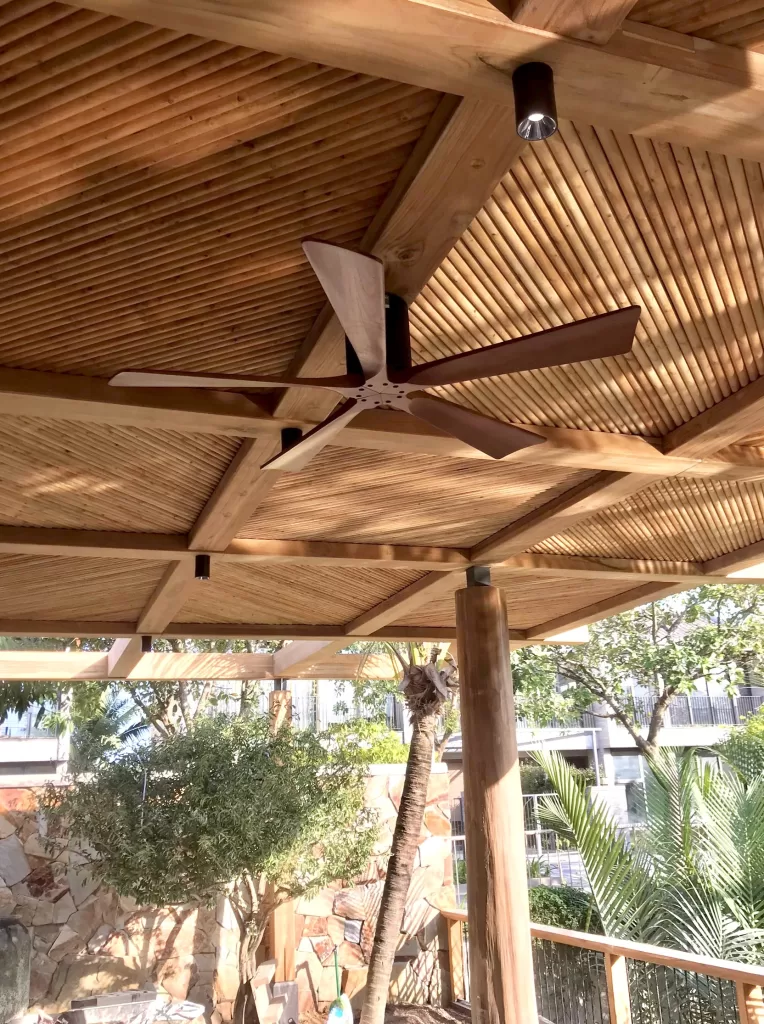 quat-tran-5canh-go-solid5b9 quat-tran-5canh-go-solid5b9