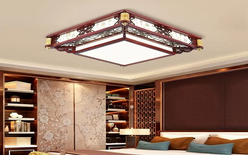 Den-trang-tri-phong-khach-tran-go-tao-diem-nhan-noi-bat-cho-khong-gian