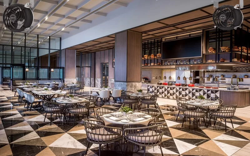 Quạt công nghiệp hiện đại KOSMO được ưa chuộng trong nhà hàng, quán ăn 