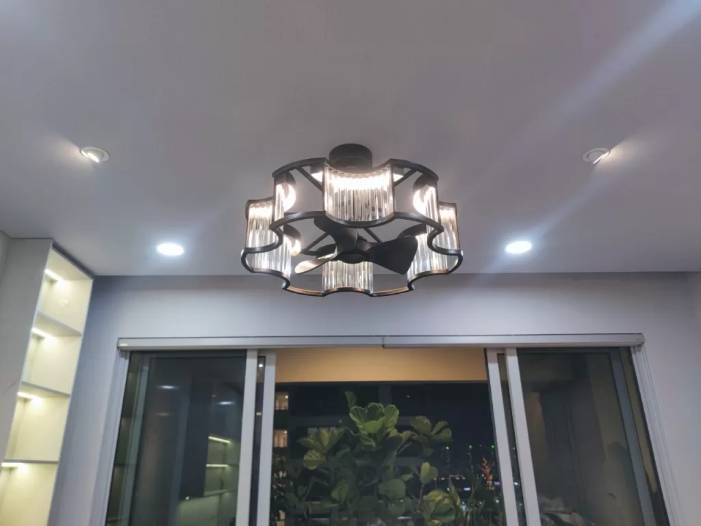 quat-den-chum-glassy độc