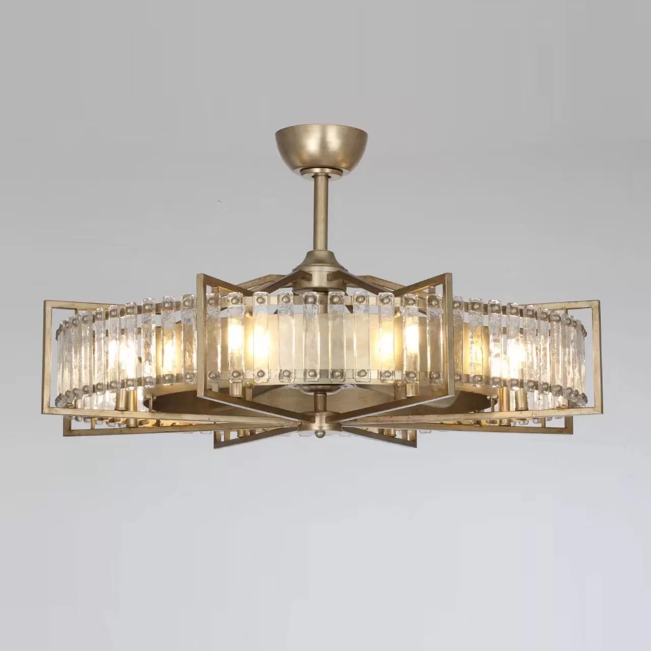 quat-den-chum-lisa quat-den-chum-lisa