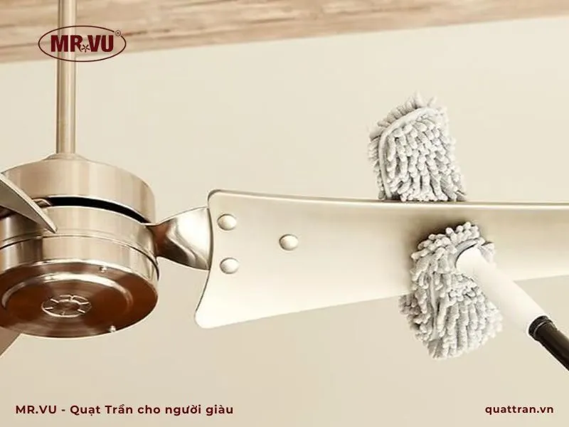quạt trần bị quay chậm