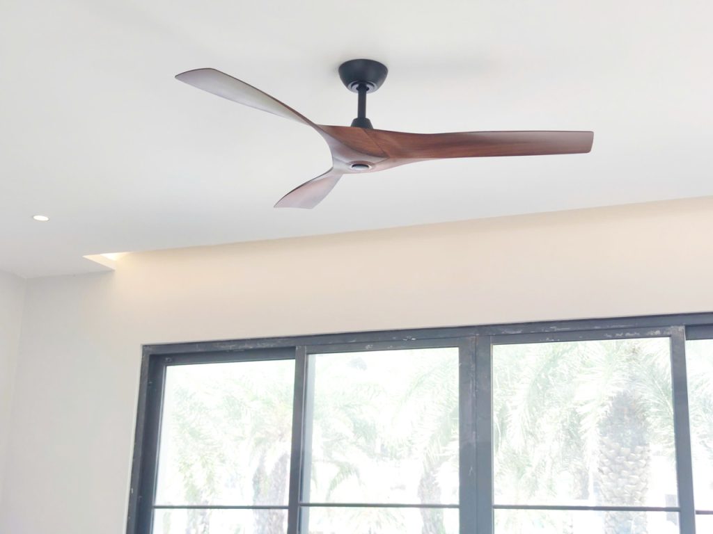 quat-tran-gia-go-merci quat-tran-gia-go-merci