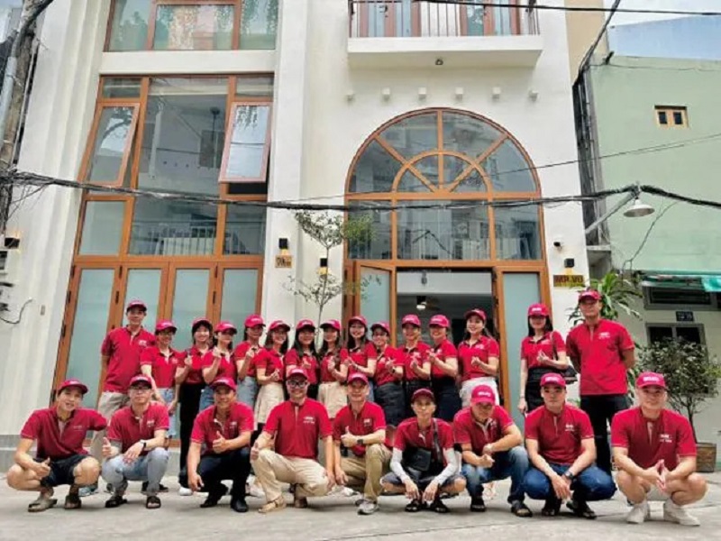 Đội ngũ nhân viên chuyên nghiệp, dày dặn kinh nghiệm và tận tâm của MR. VU.