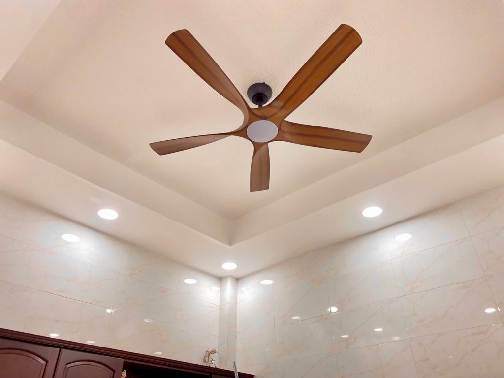 quat-5canh-denled-vision quat-5canh-denled-vision