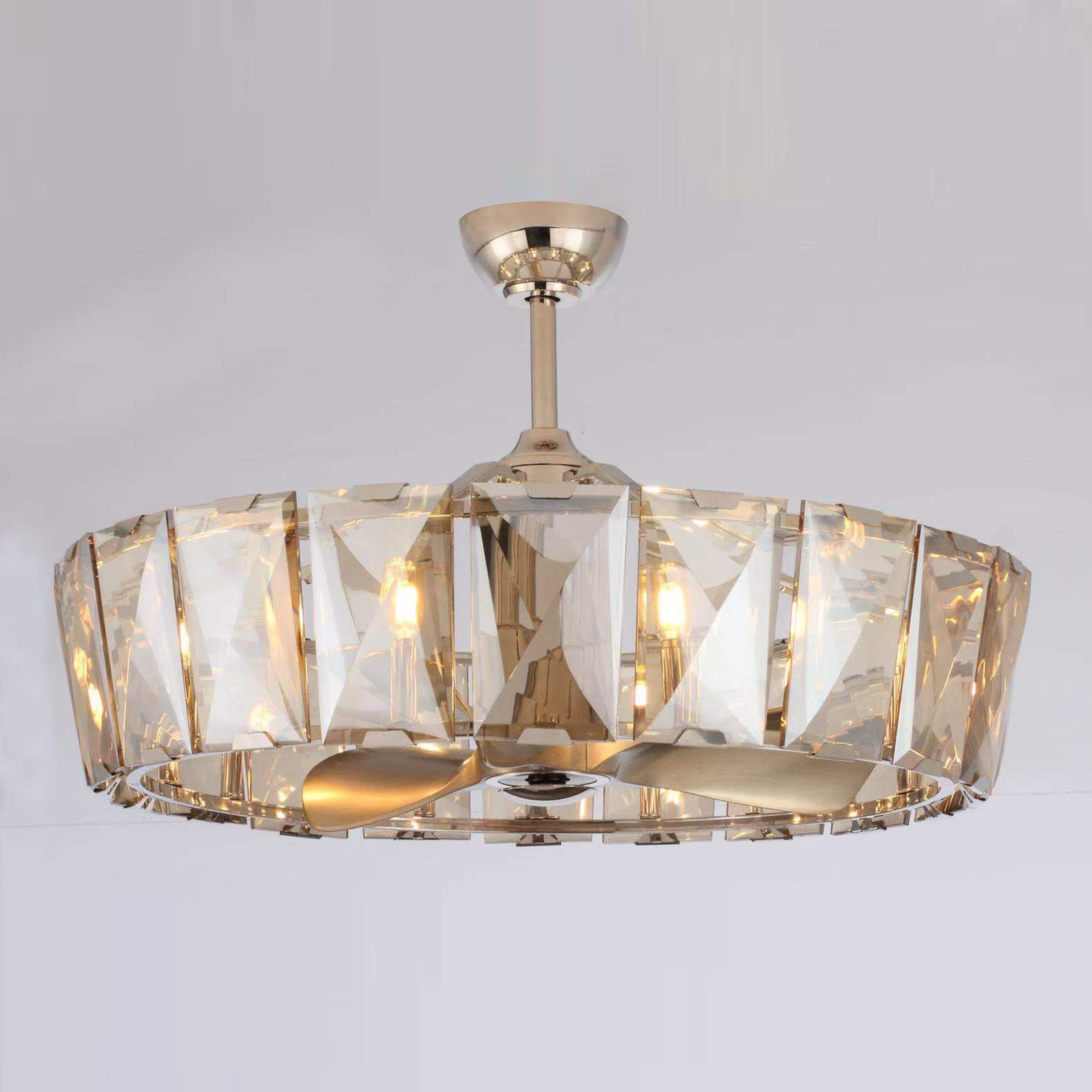 den-chum-dep-kem-quat-crystal