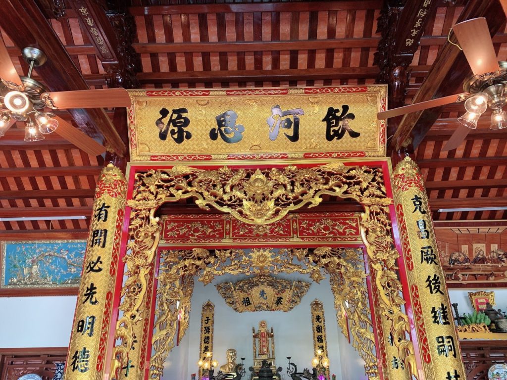 Đèn quạt lắp phòng thờ