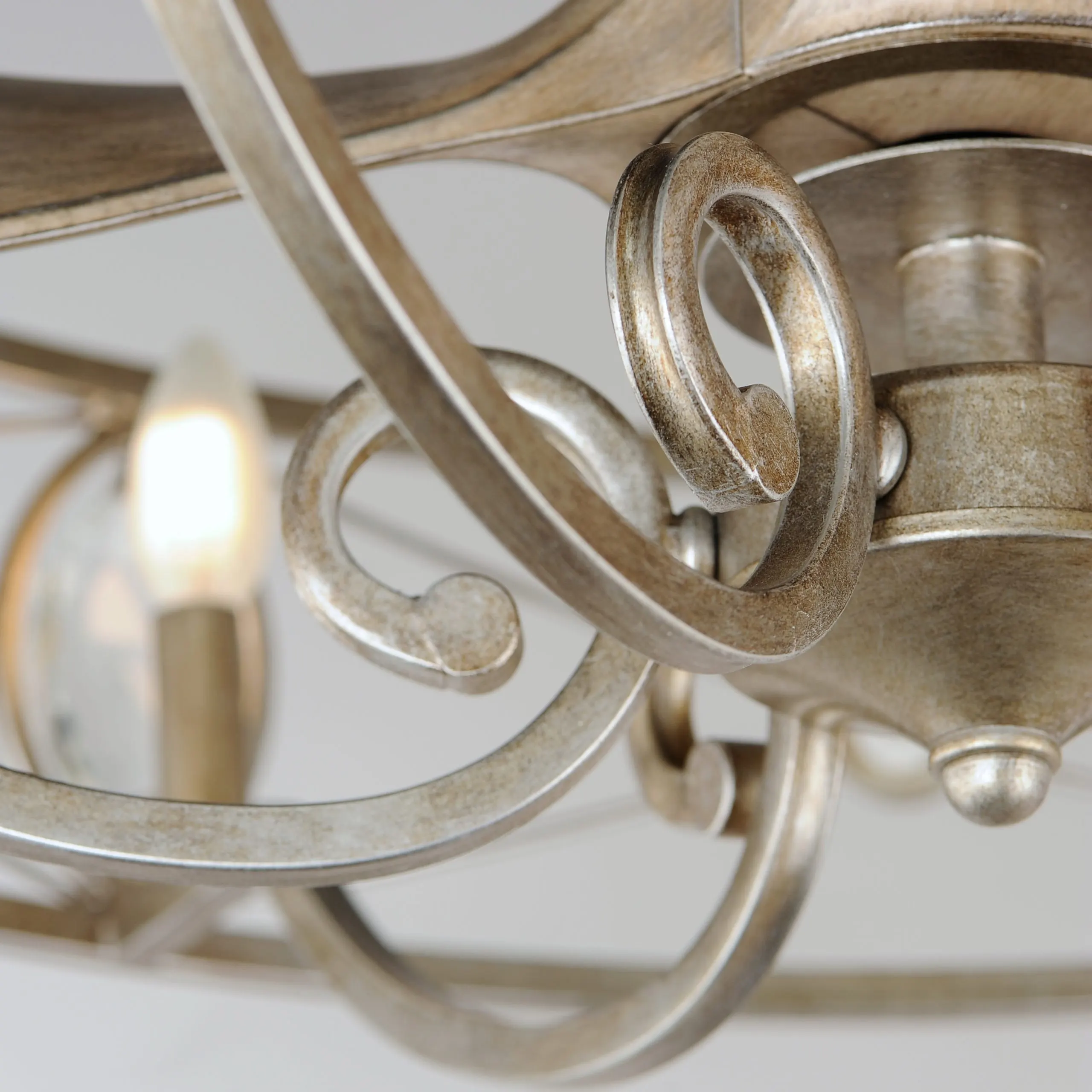 Quạt Pha lê Diamond sử dụng 6 bóng đèn led