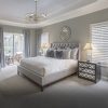 Large master bedroom in southwest Florida home Quạt Pha lê Diamond lắp trong phòng ngủ master