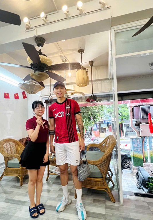 Cầu Thủ Đoàn Văn Hậu