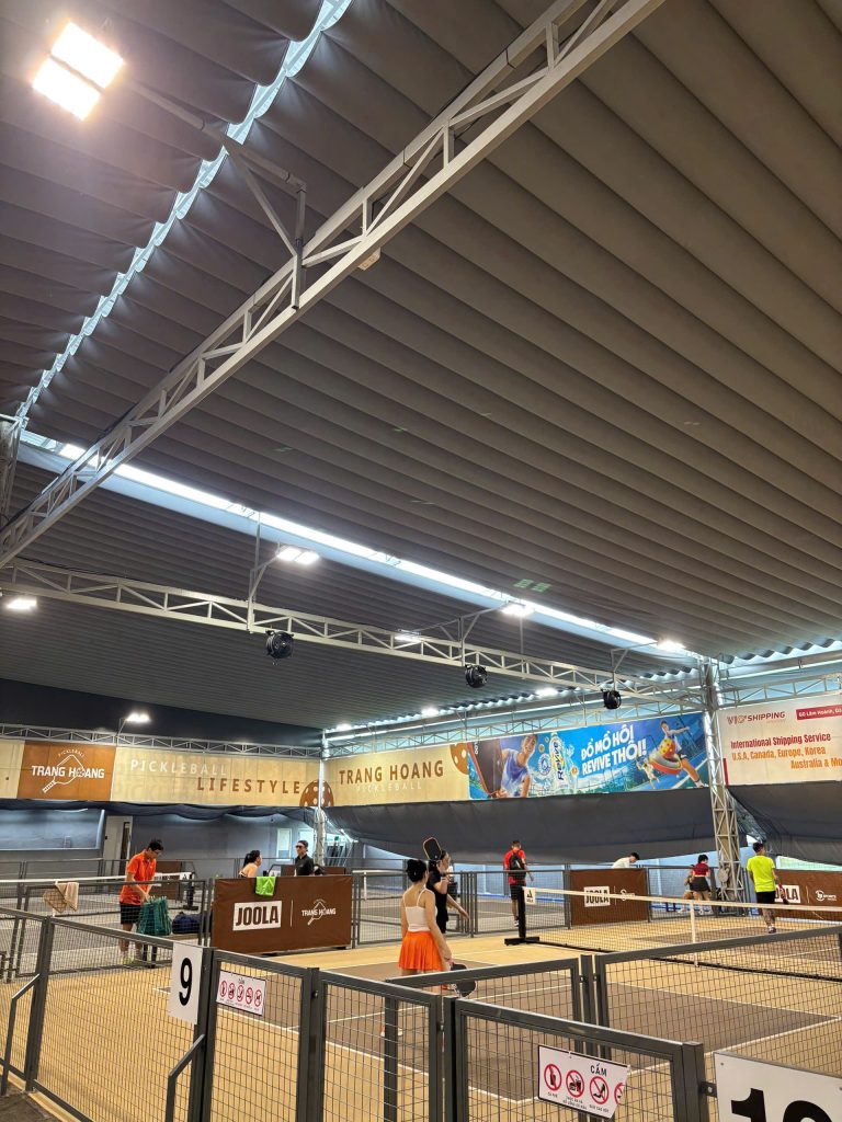 quat-lam-mat-cho-san-pickleball-KOSMO9 quat-lam-mat-cho-san-pickleball-KOSMO9