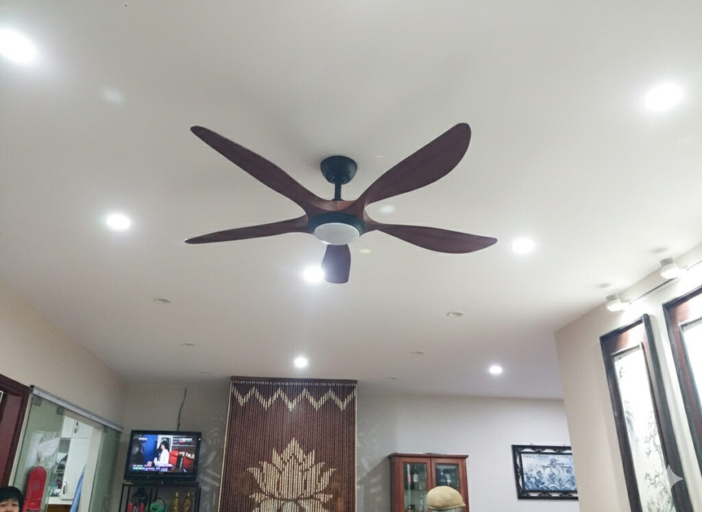 quat-tran-den-led-aero quat-tran-den-led-aero