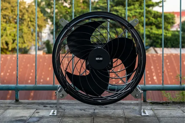 Giải mã thông số kỹ thuật của quạt công nghiệp trước khi mua 2 Quạt công nghiệp là thiết bị được sử dụng rộng rãi trong các nhà xưởng lớn