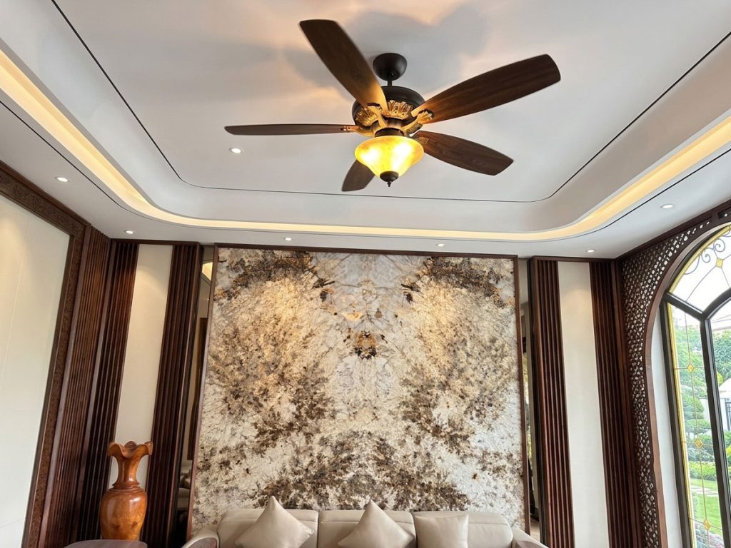 quạt trần phòng khách đẹp Legend Plus